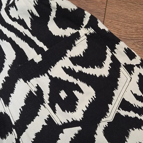 ANTHROPOLOGIE CONSTANCE BLACK AND WHITE WIDE LEG OVERALLS SIZE MED.   #7354 - Picture 8 of 10